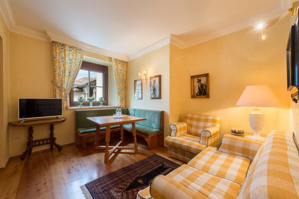 Apartments Schloss Paschbach アッピアーノ・スッラ・ストラーダ・デル・ヴィーノ エクステリア 写真